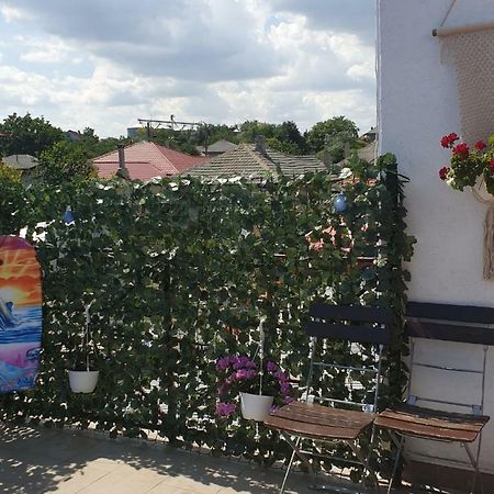 Vila Restaurant Angellys Tuzla Exterior foto