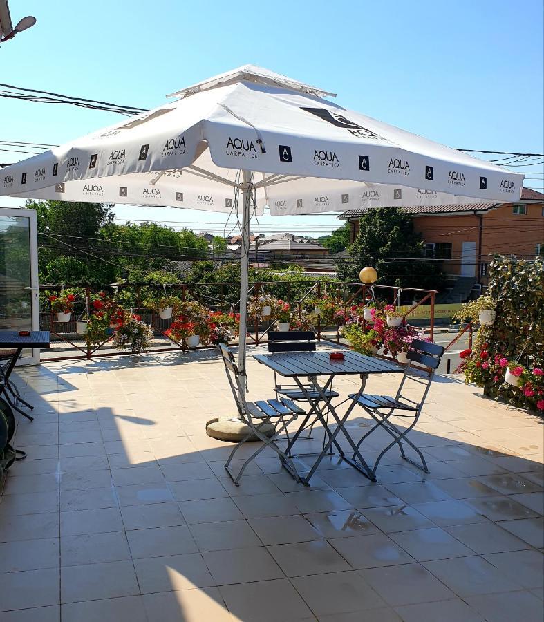 Vila Restaurant Angellys Tuzla Exterior foto