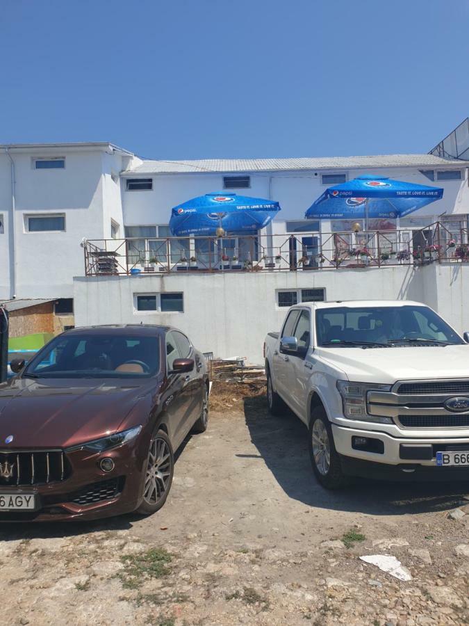 Vila Restaurant Angellys Tuzla Exterior foto